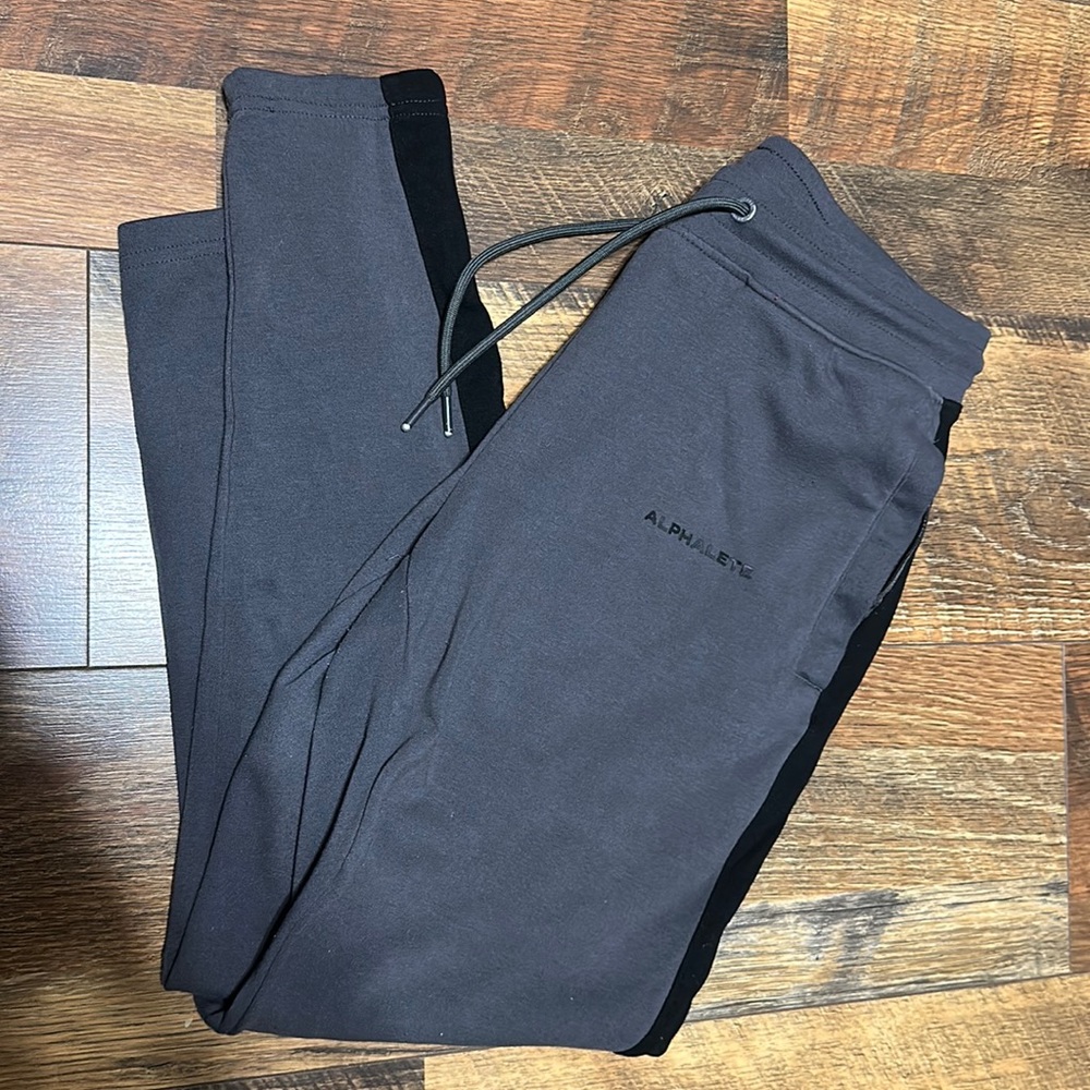 Alphalete joggers